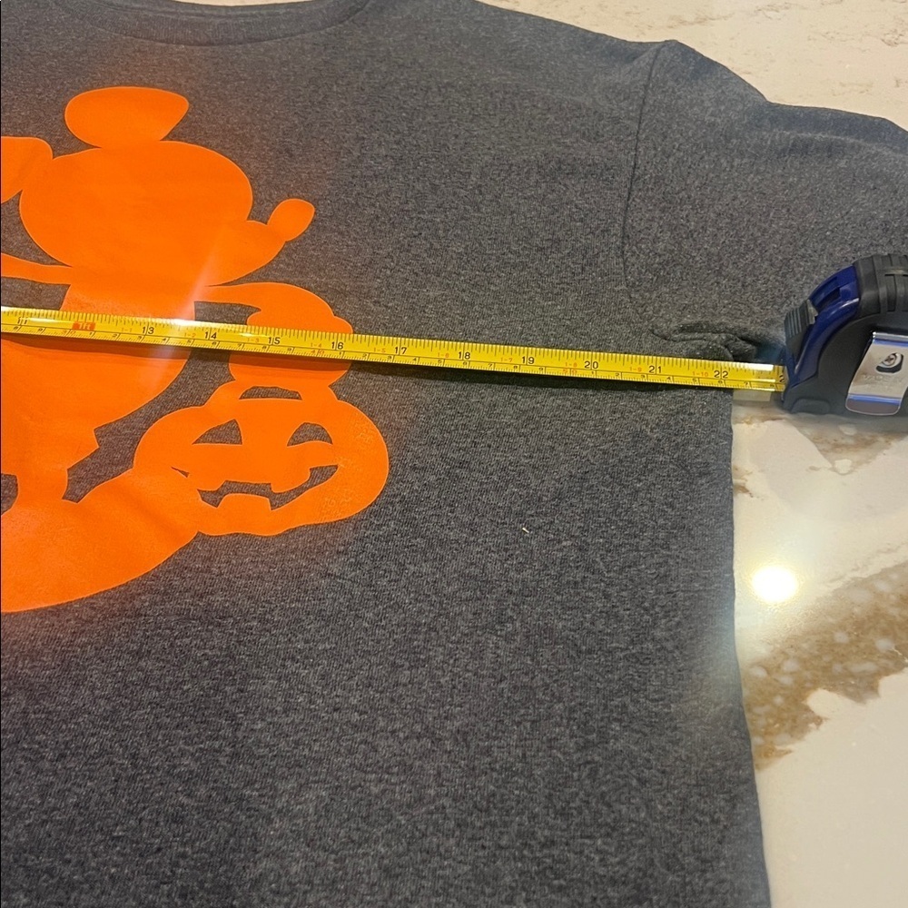 Disney Gray and Orange Mickey Halloween Tee Large - Picture 6 of 6